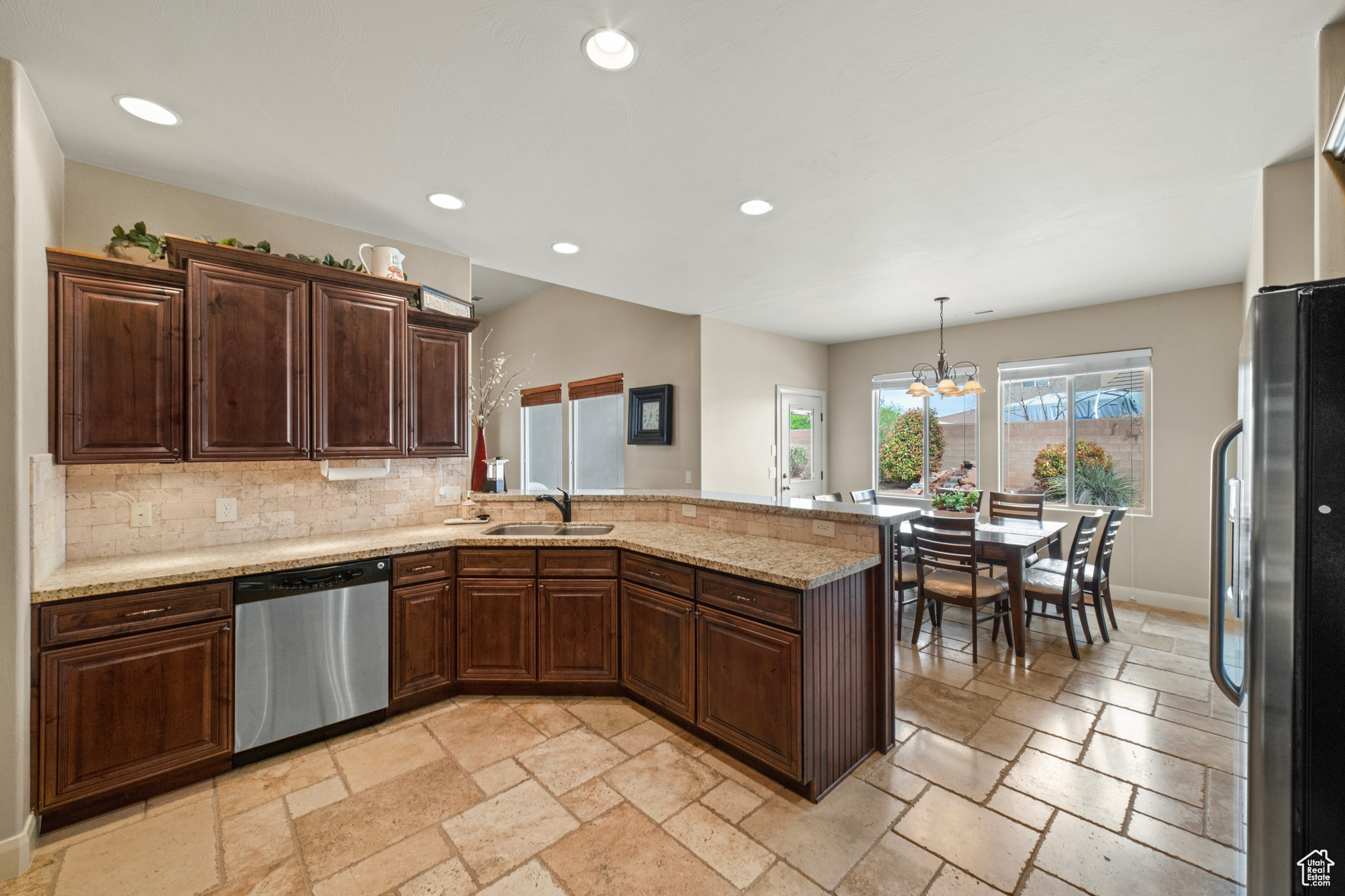 1041 E Silver Shadows Dr, Washington, Utah image 12
