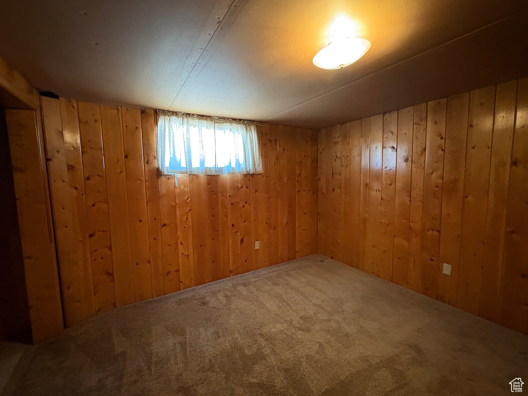 ELLISON WOODS - Residential