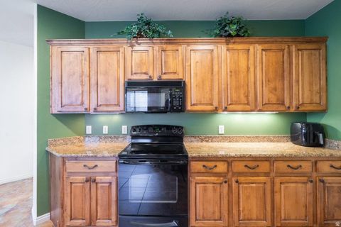 Tiny photo for 4888 S BONITA BAY DR, Saint George, UT 84790 (MLS # 2121487)