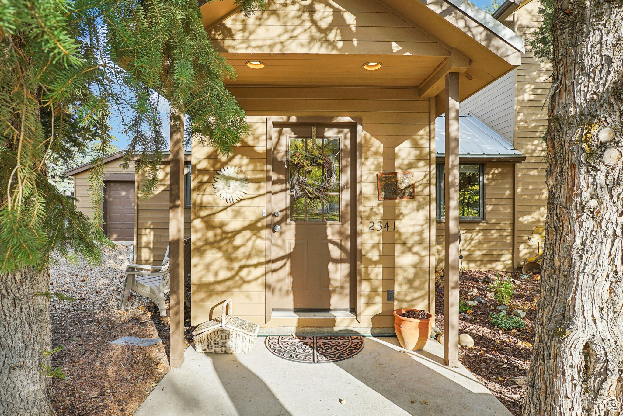 FRANCIS TOWN - Residential