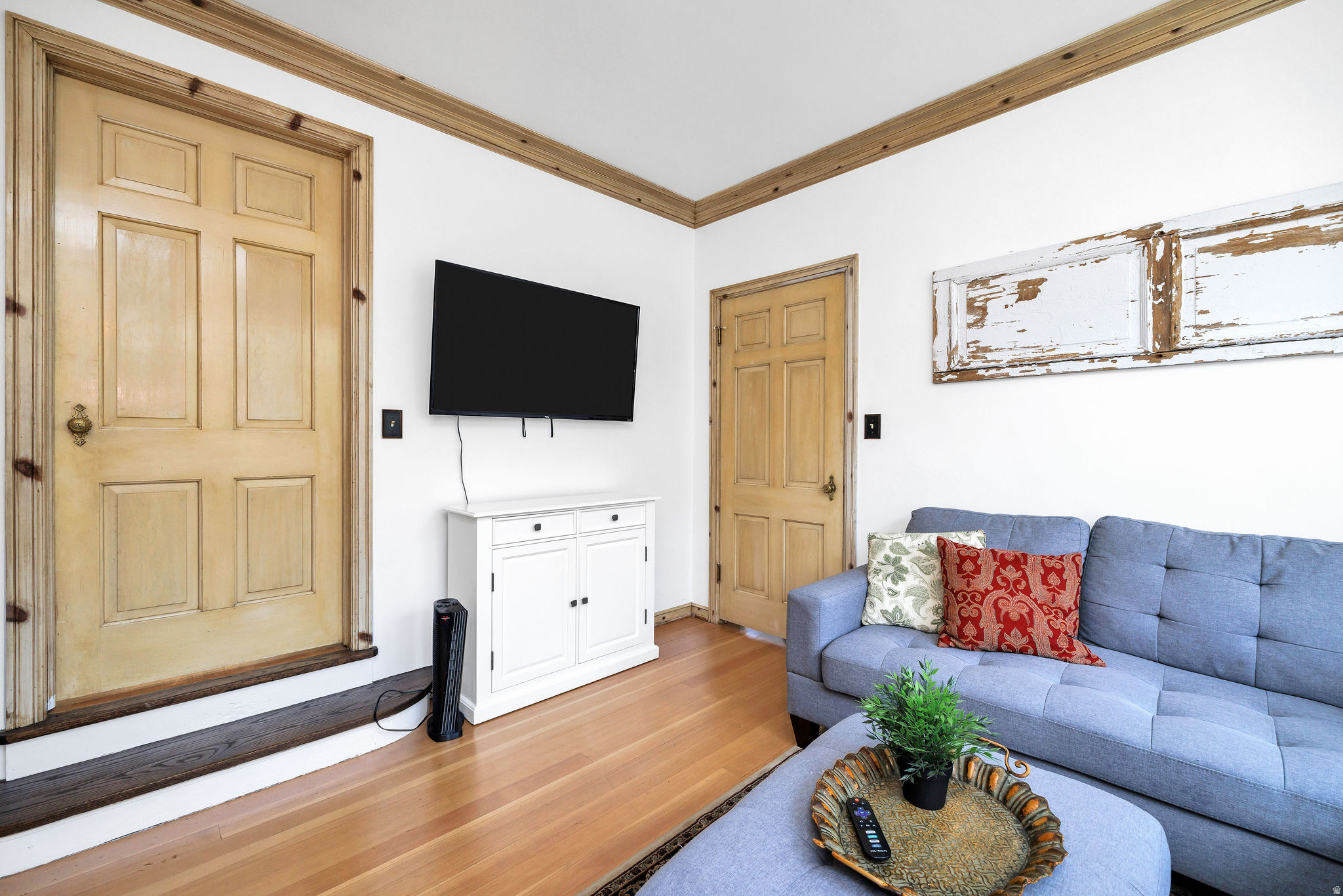 TEMPLE VIEW - Residential