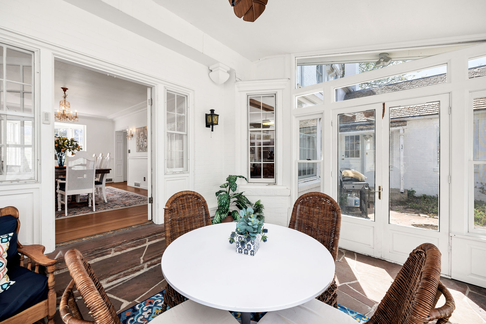 TEMPLE VIEW - Residential