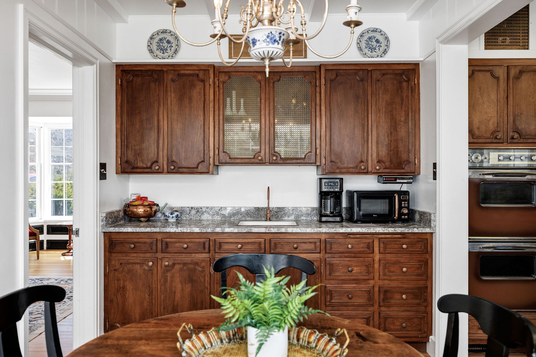 TEMPLE VIEW - Residential