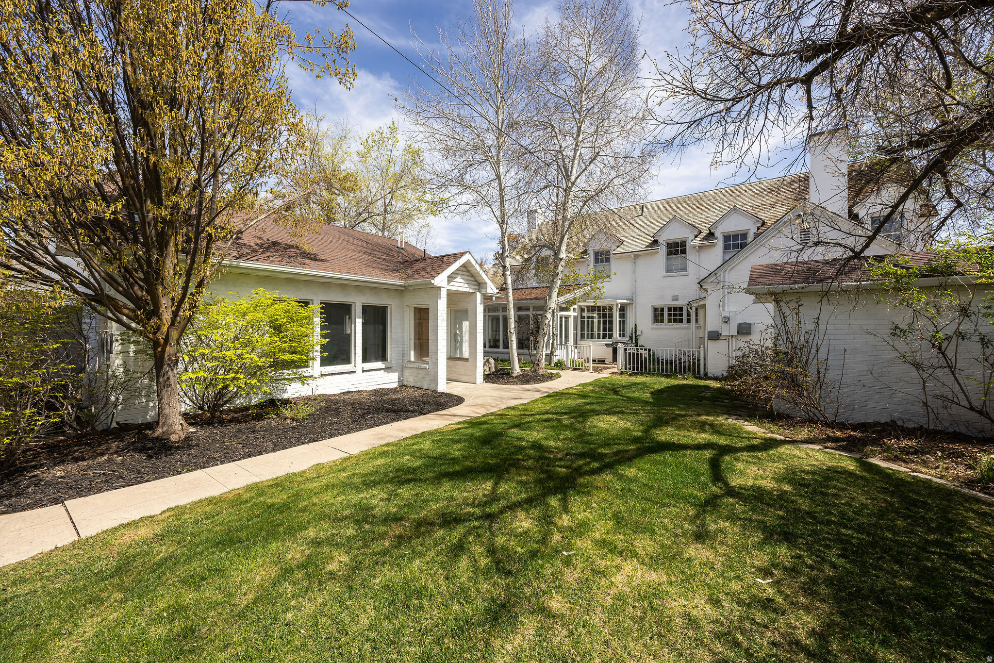 TEMPLE VIEW - Residential