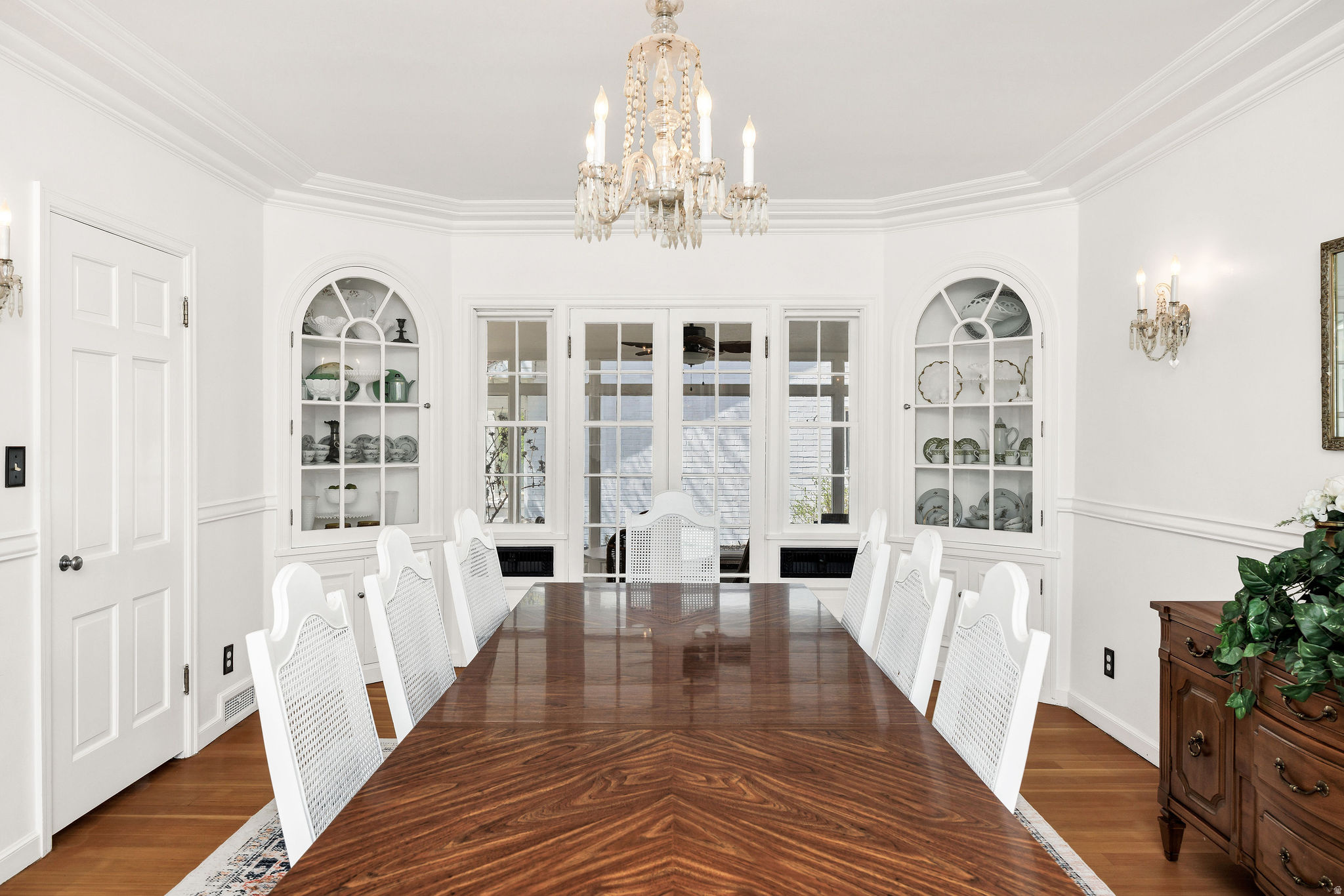 TEMPLE VIEW - Residential