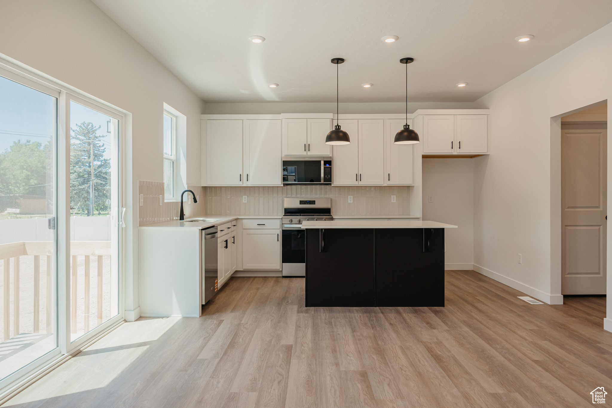 949 W COLUMBIA CT S 106
