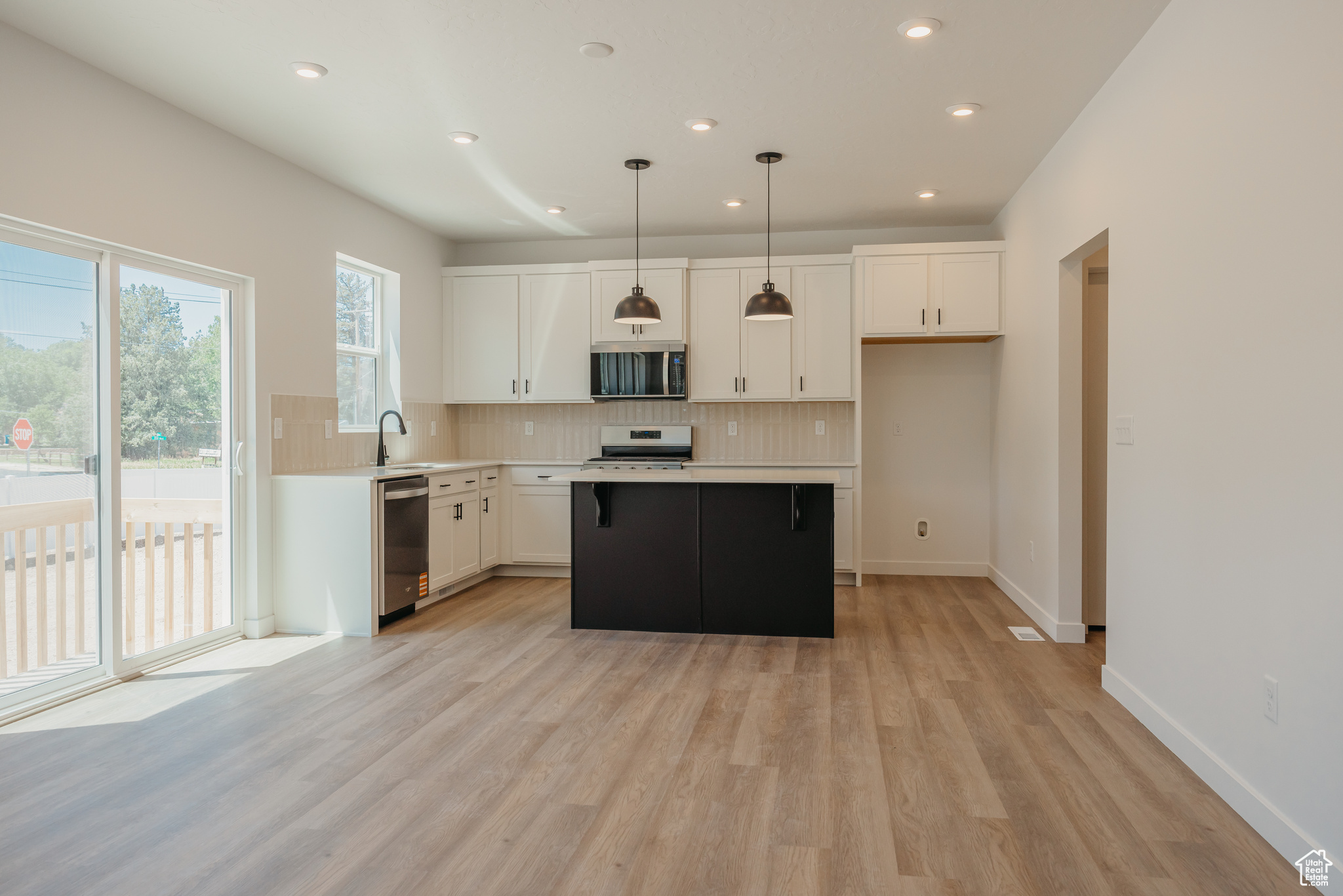 949 W COLUMBIA CT S 106