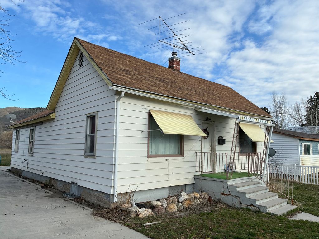 Photo of 168 N 70 E, Malad City, ID 83252 (MLS # 2143866)