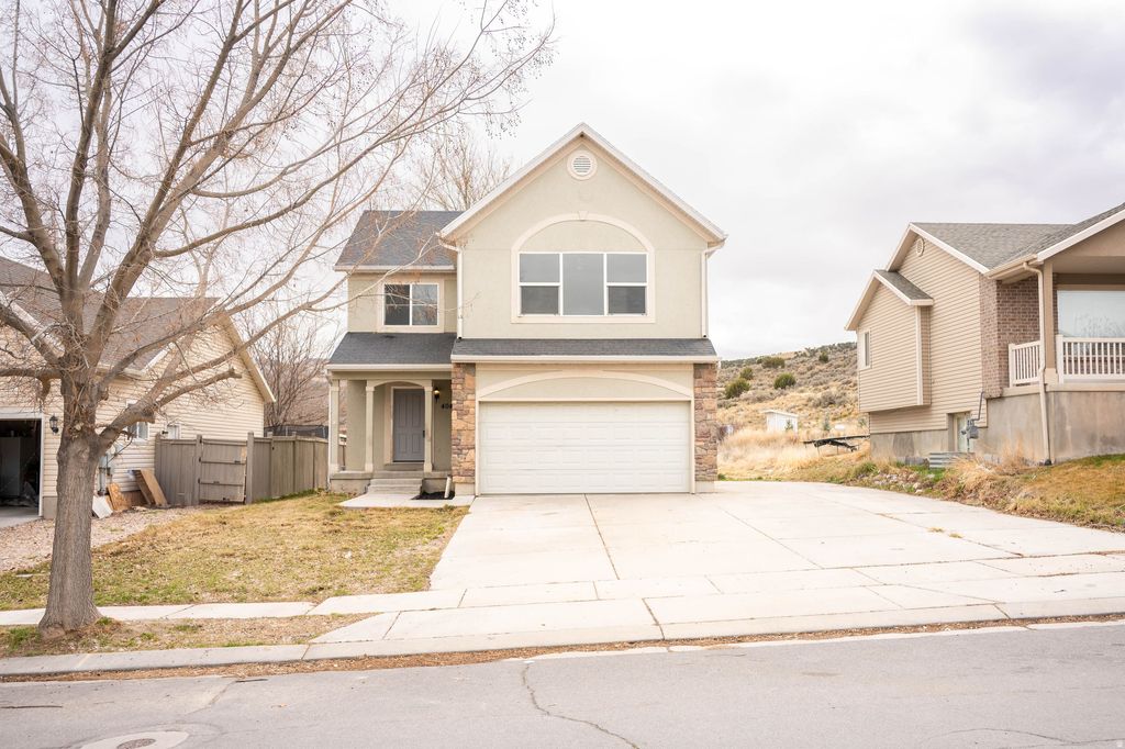 Photo of 4048 E CLARK ST, Eagle Mountain, UT 84005 (MLS # 2141523)