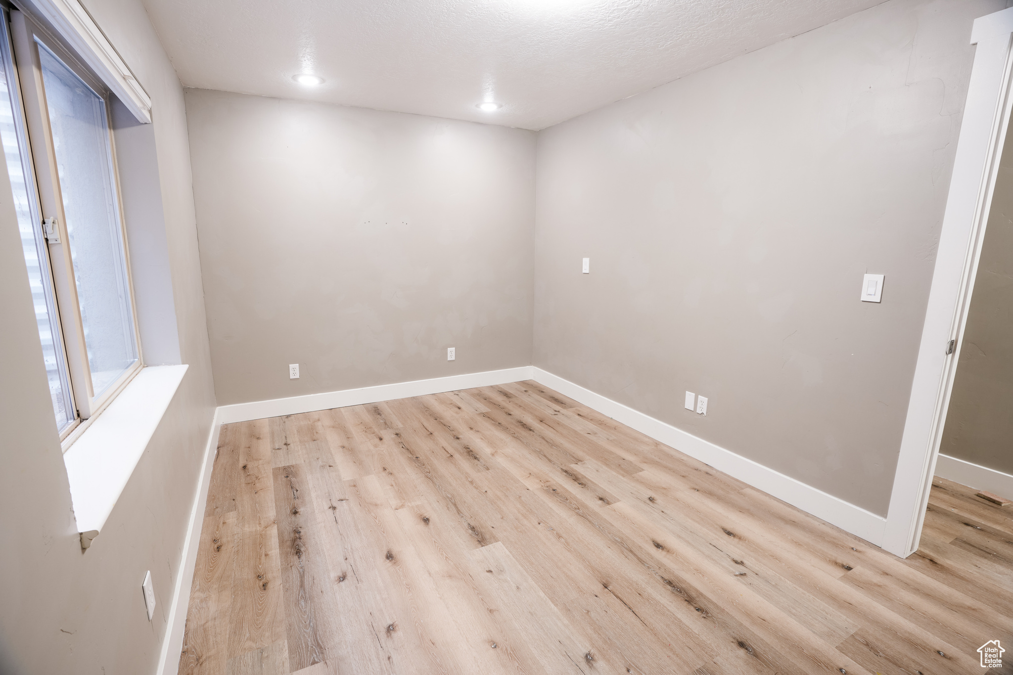 OAK VISTA - Residential