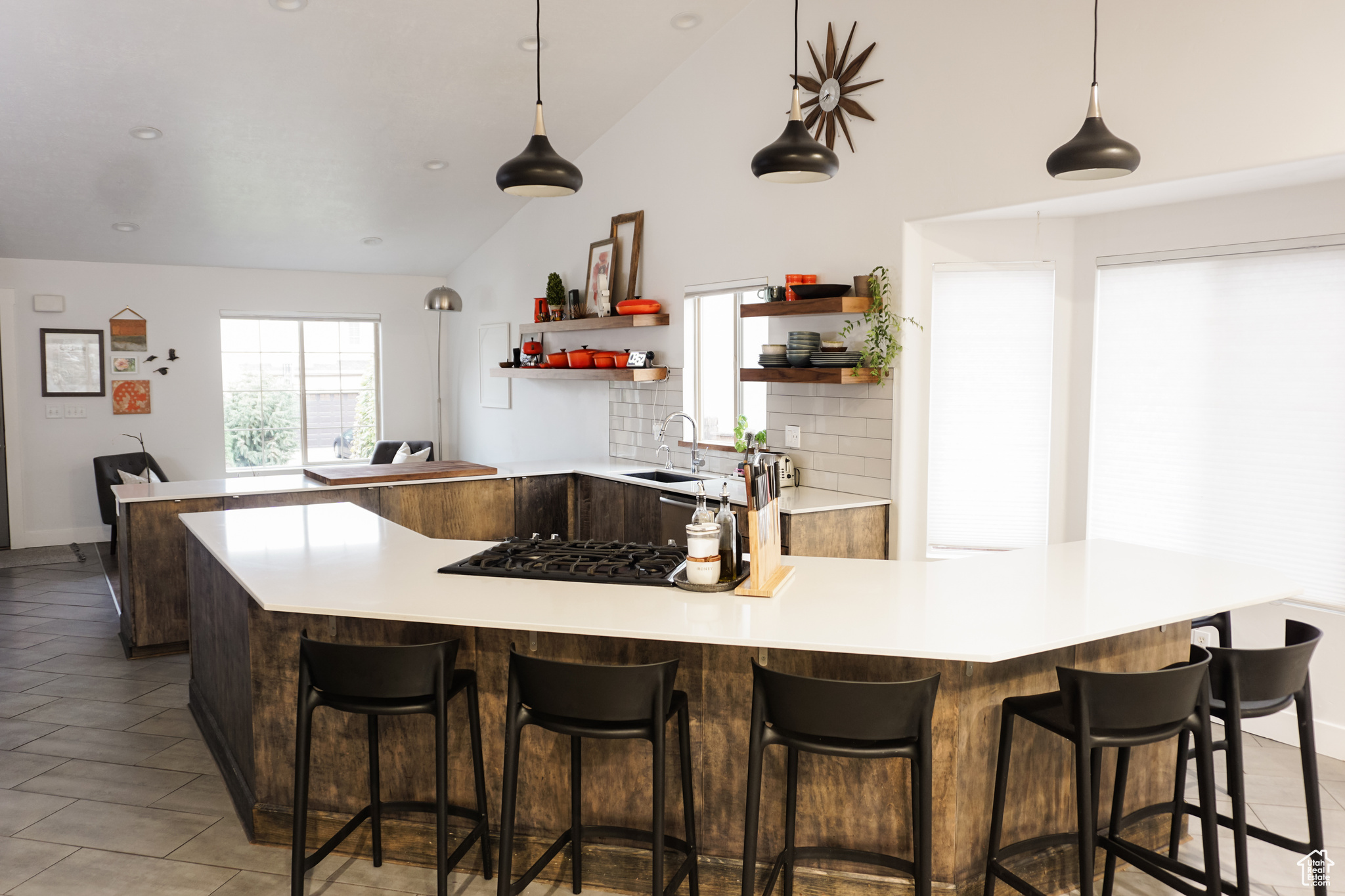 OAK VISTA - Residential