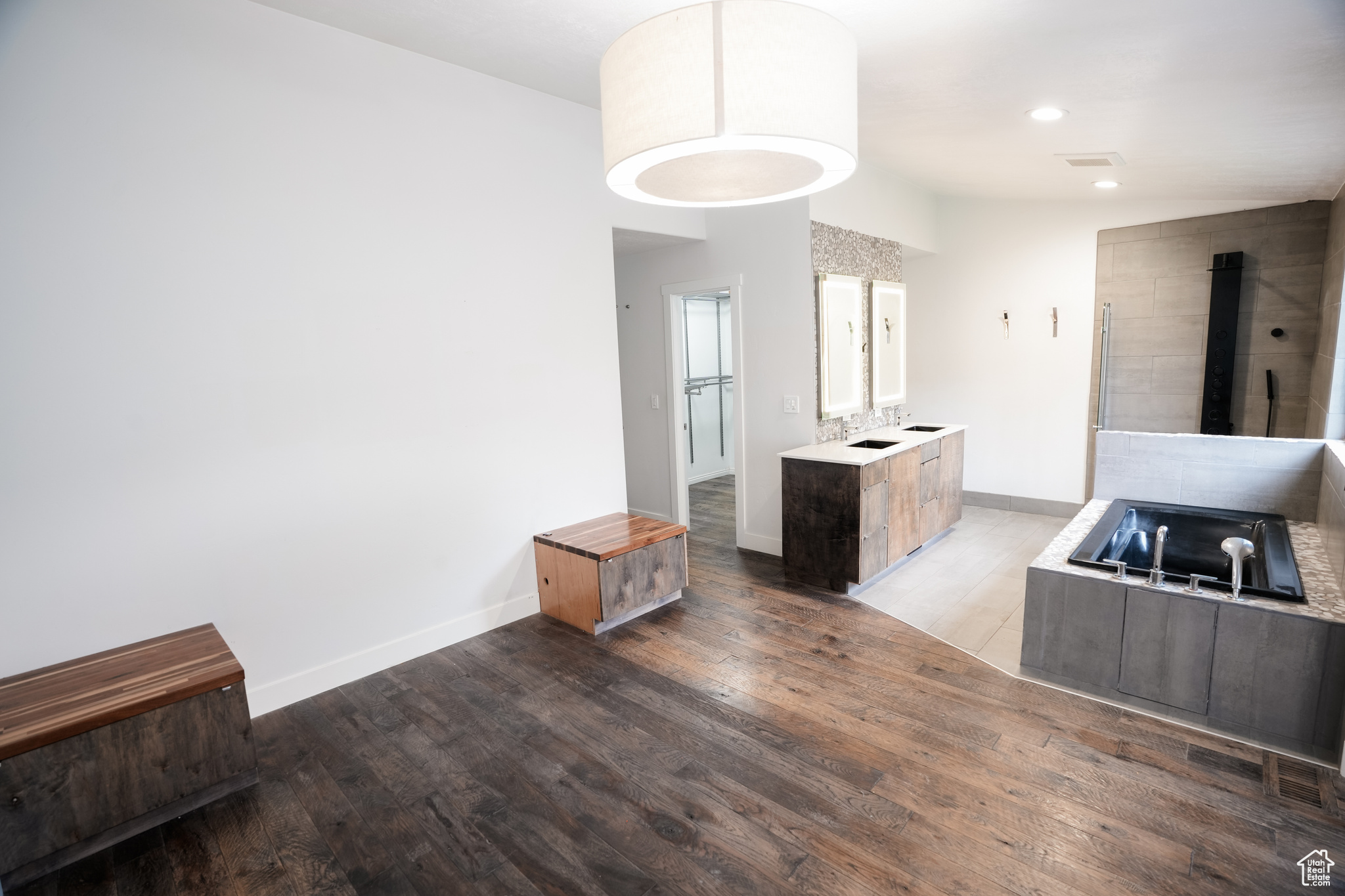 OAK VISTA - Residential