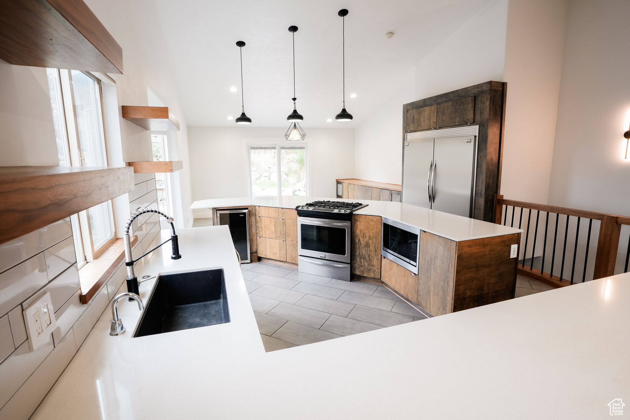 OAK VISTA - Residential