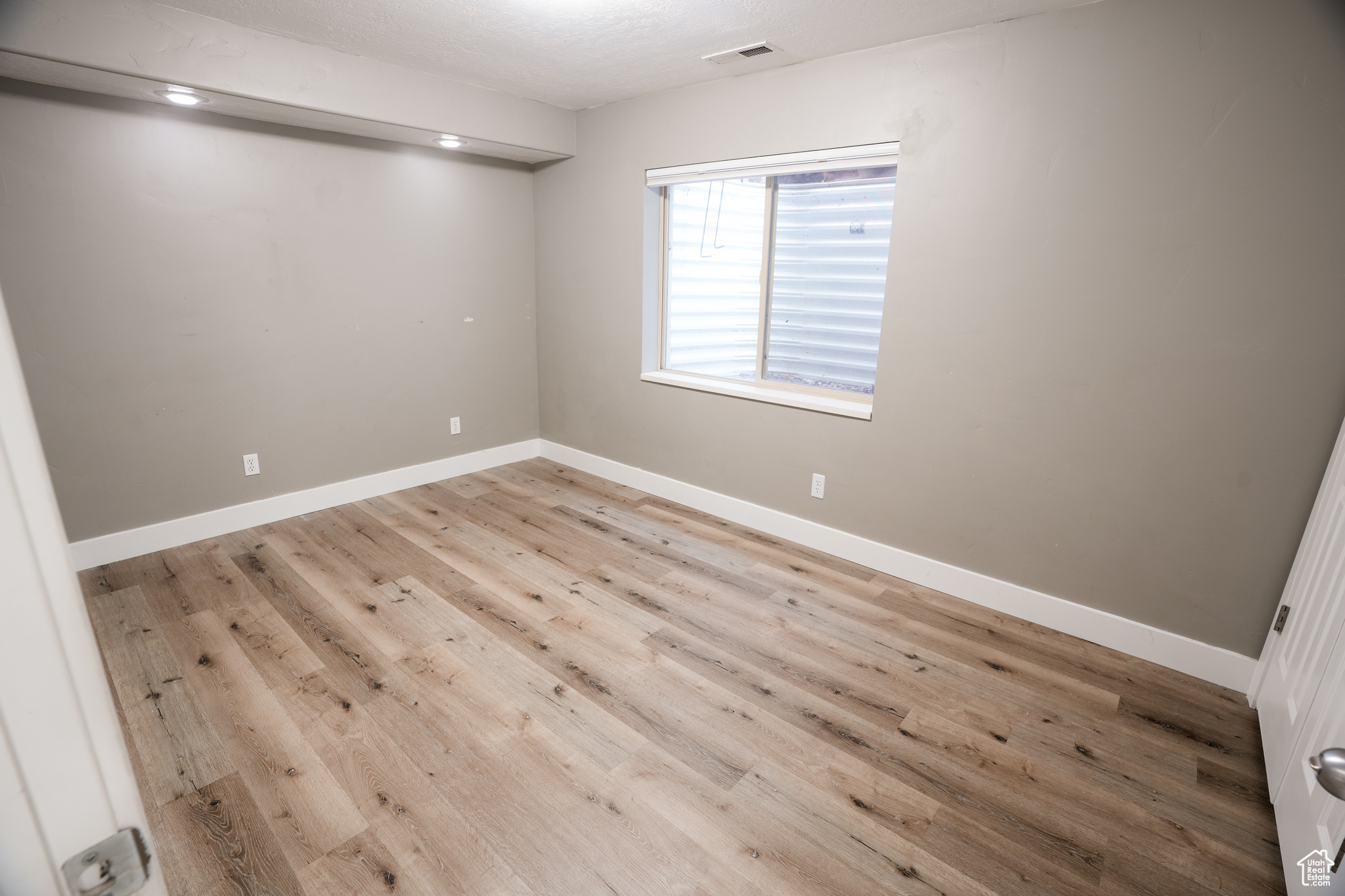 OAK VISTA - Residential