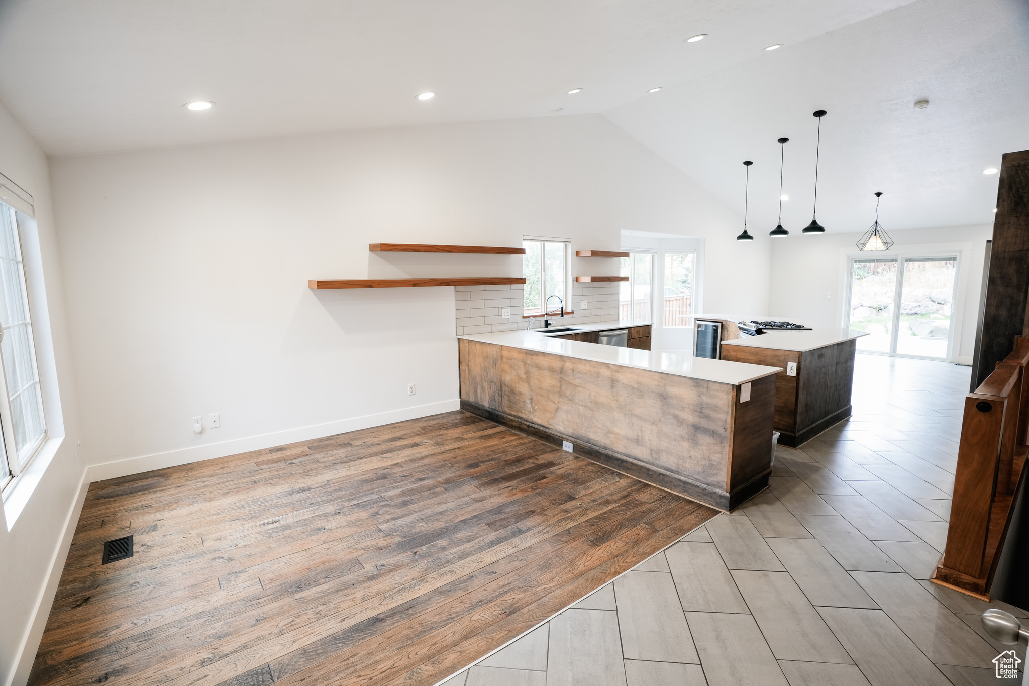 1795 E WALNUT GROVE DR