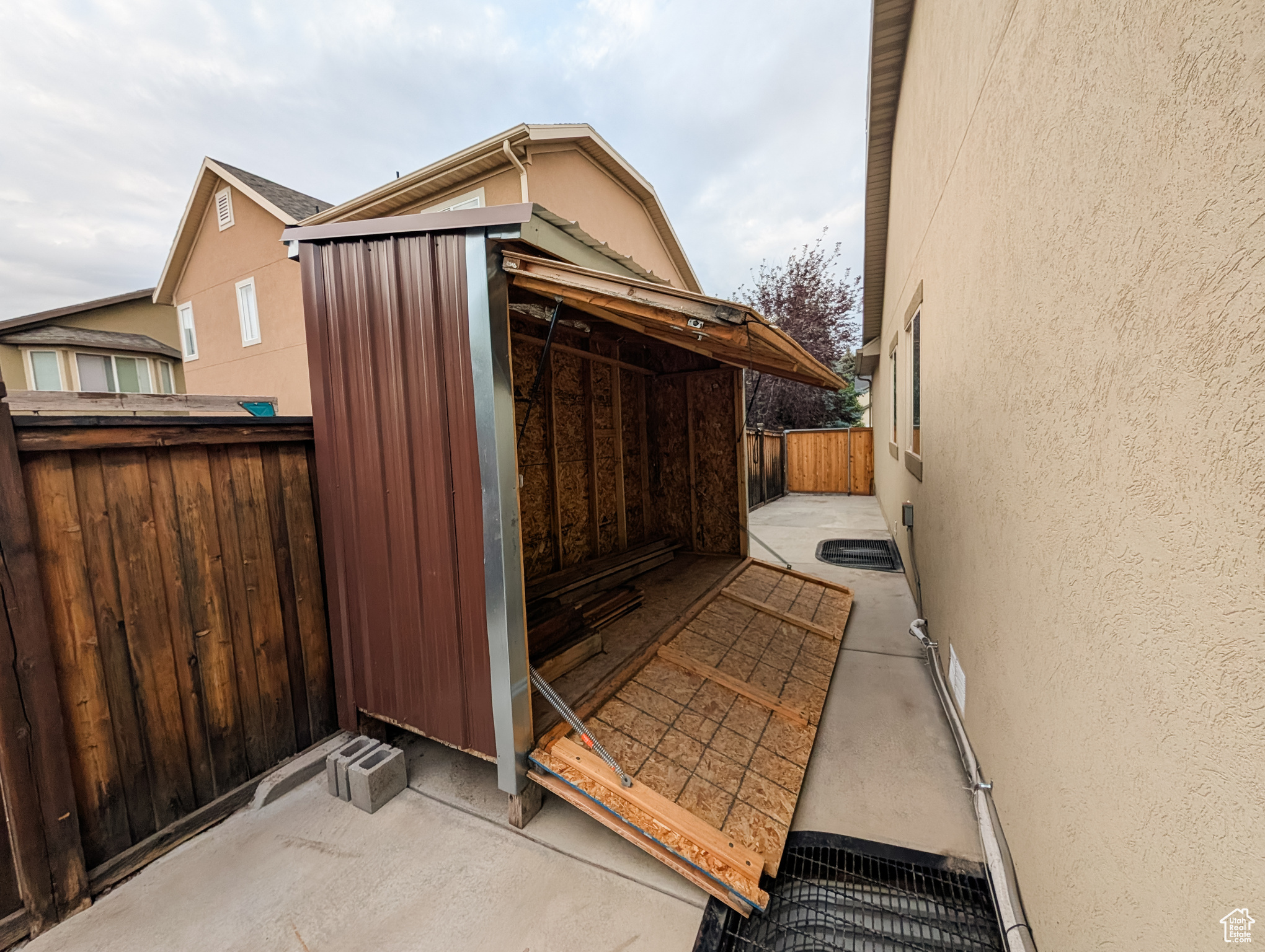 OAK VISTA - Residential