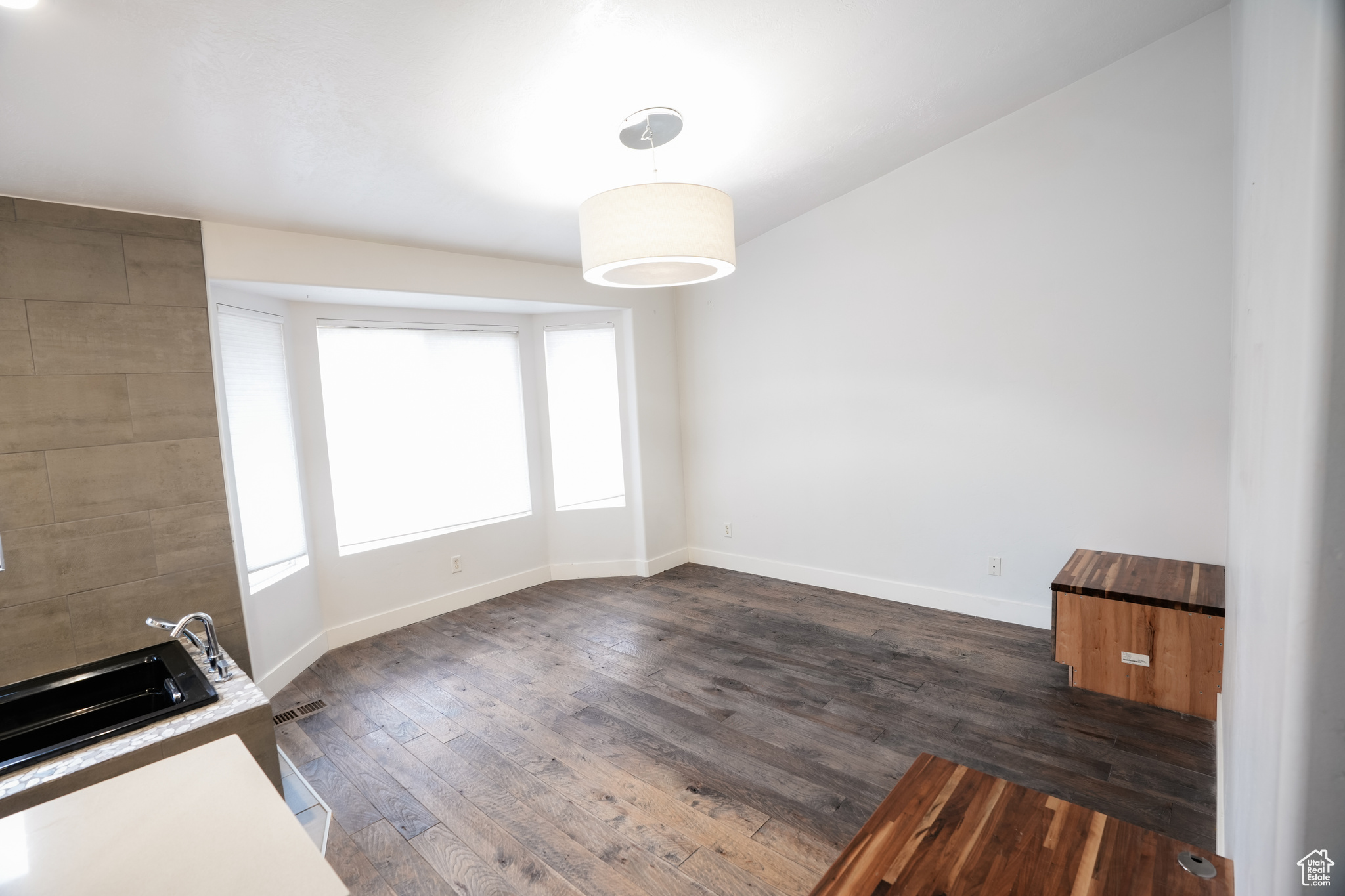 OAK VISTA - Residential