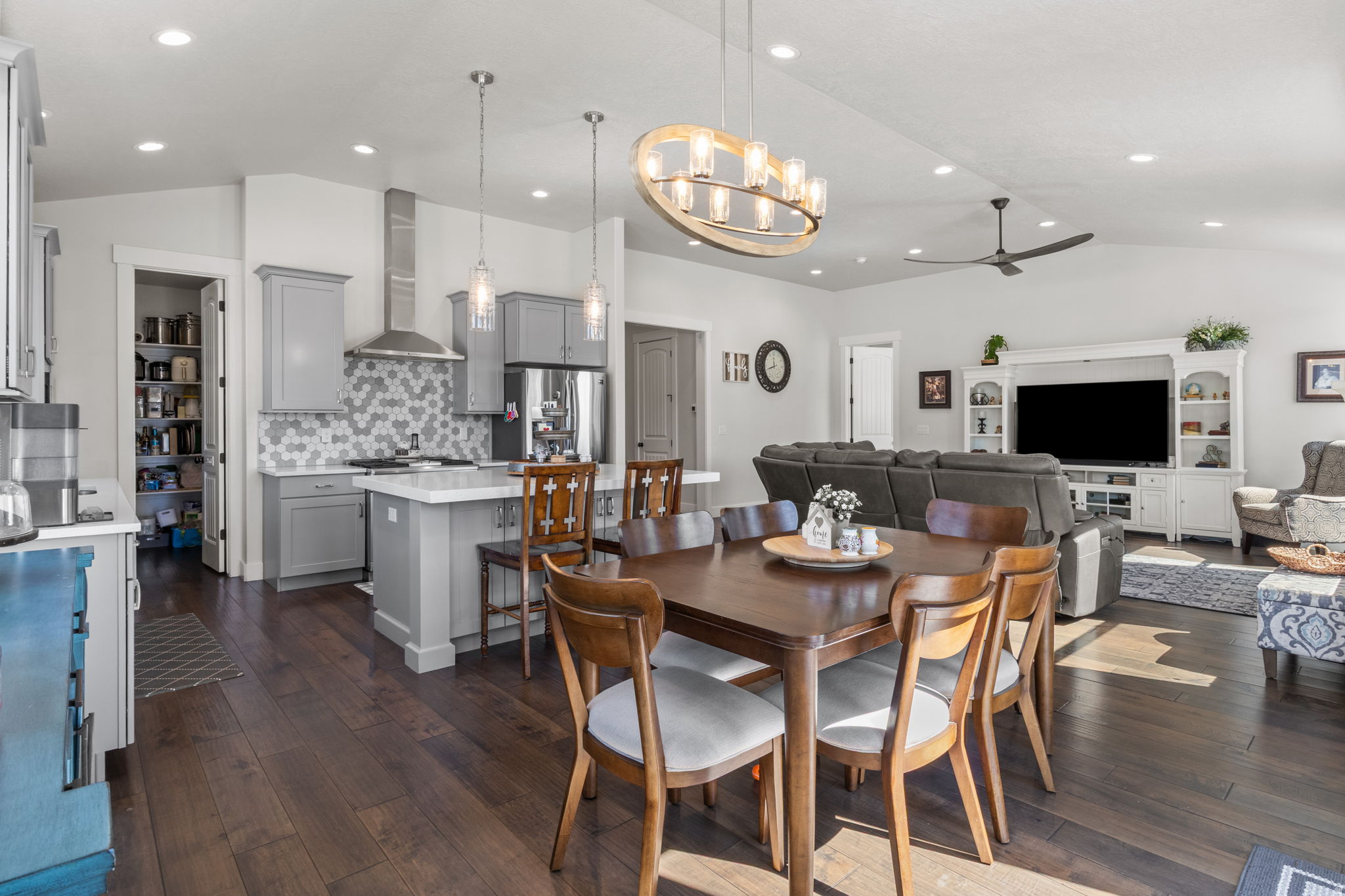 AUTUMNWOOD ESTATES - Residential