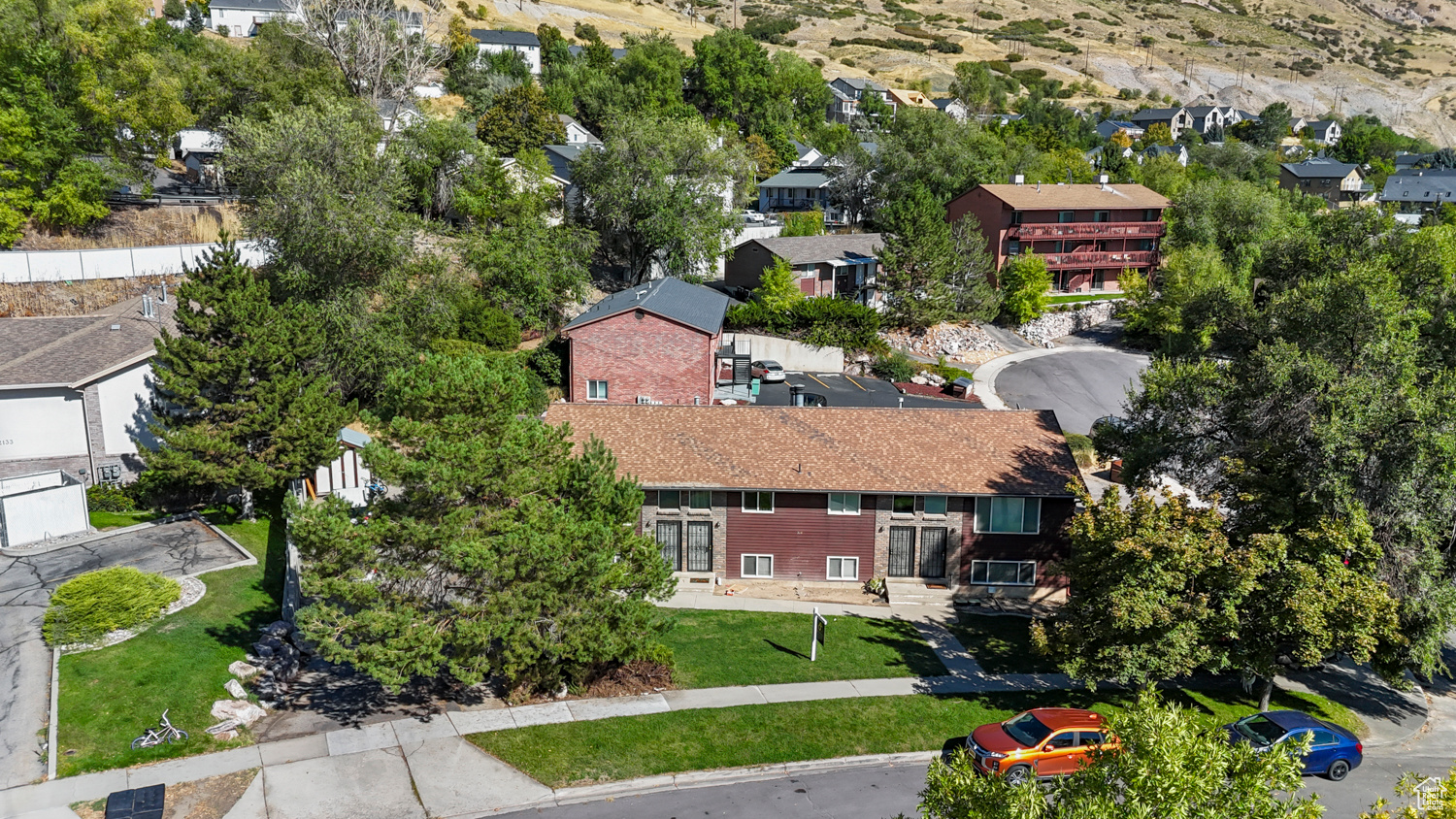CRESCENT HILLS - Residential Income
