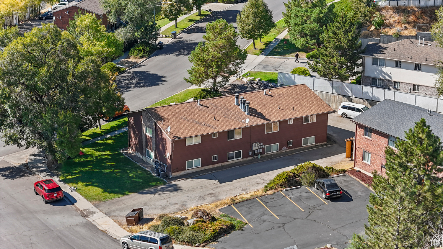 CRESCENT HILLS - Residential Income