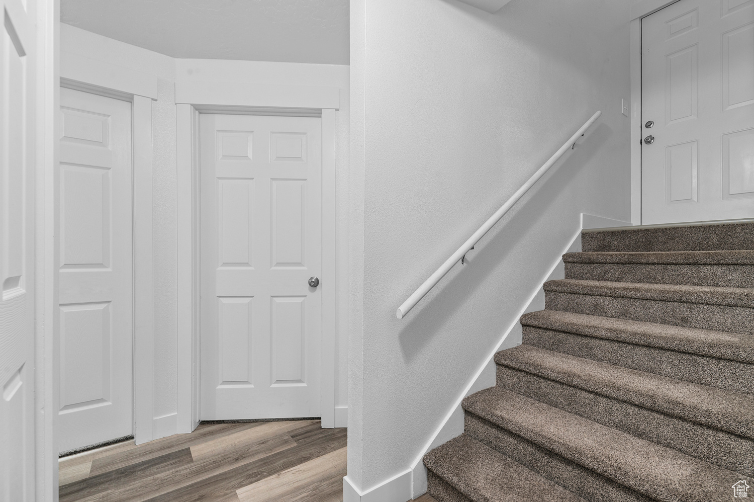 CRESCENT HILLS - Residential Income