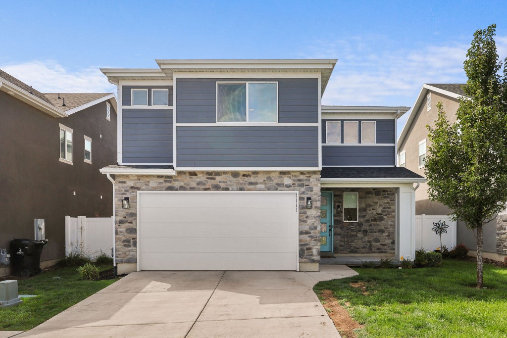 Photo of 2063 W 3360 S, Syracuse, UT 84075 (MLS # 2183656)