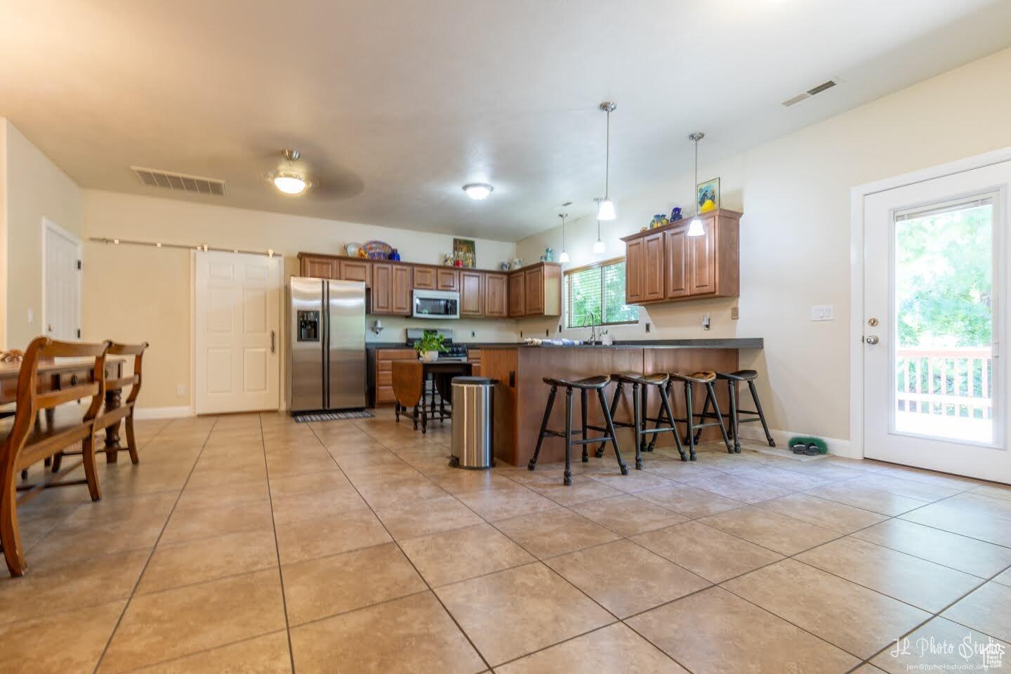 36 W Center St, La Verkin, Utah image 9