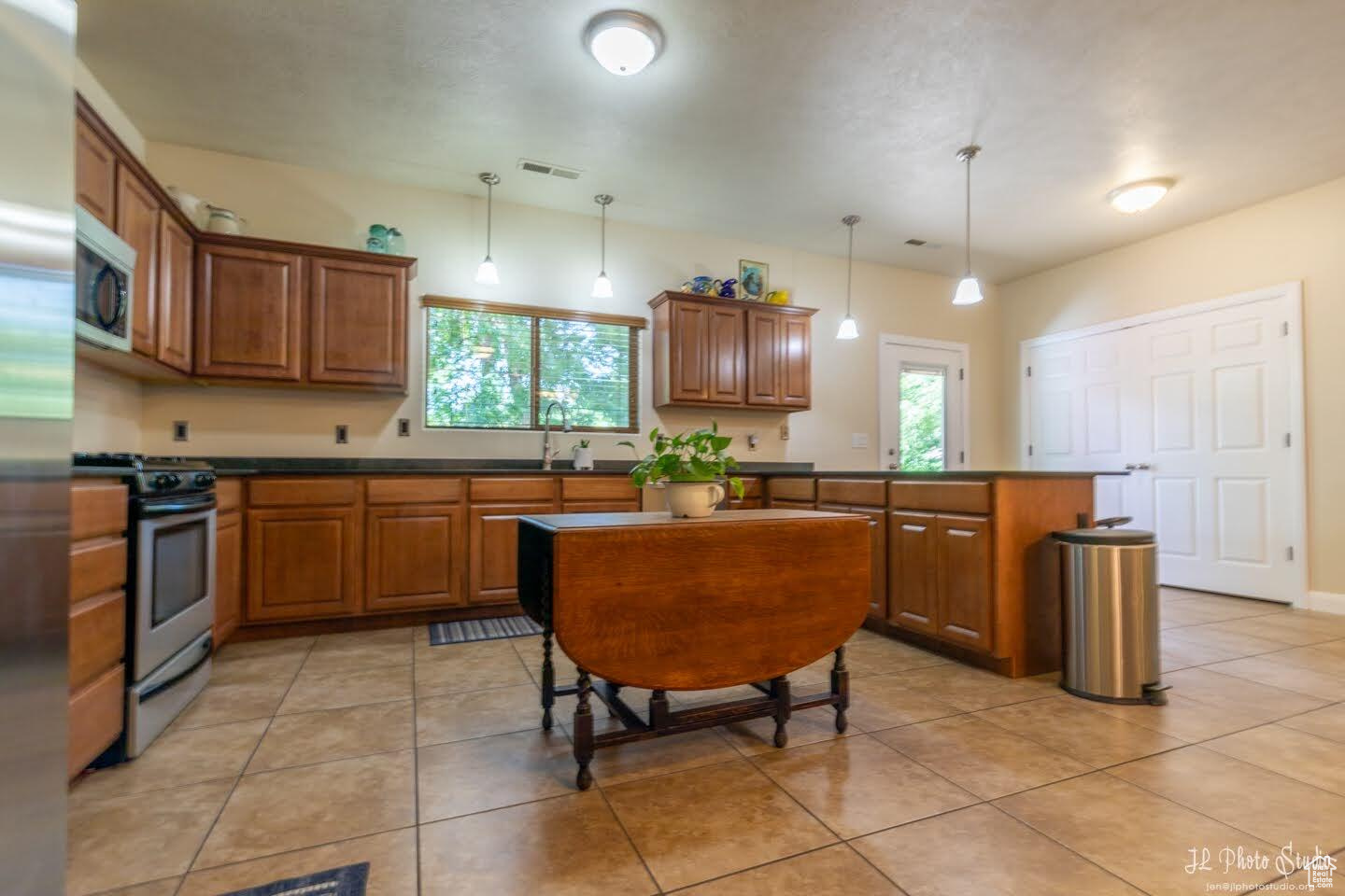 36 W Center St, La Verkin, Utah image 11