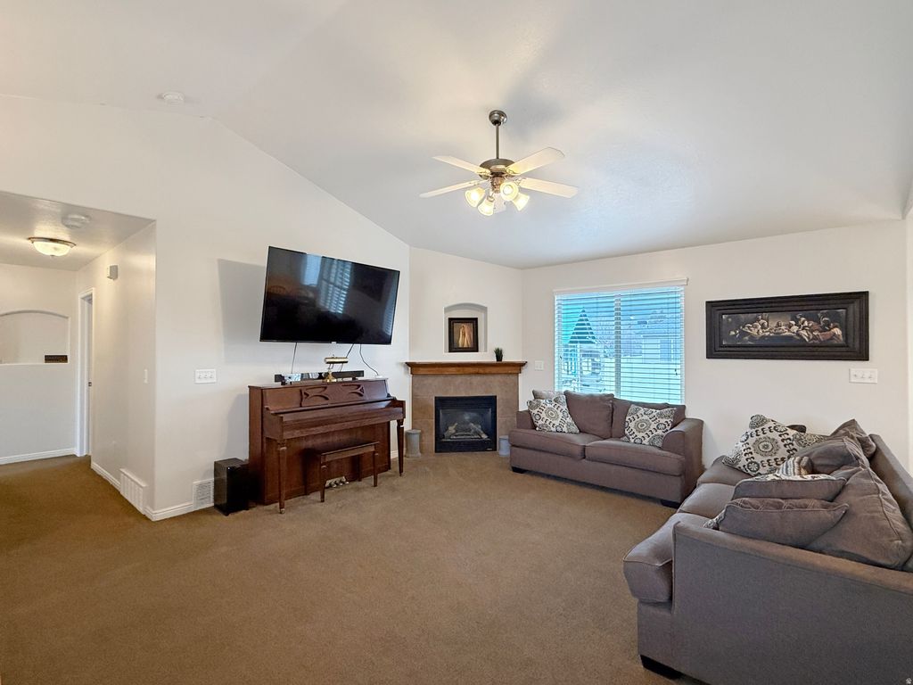 Photo of 185 E 2100 N, North Ogden, UT 84414 (MLS # 2137059)