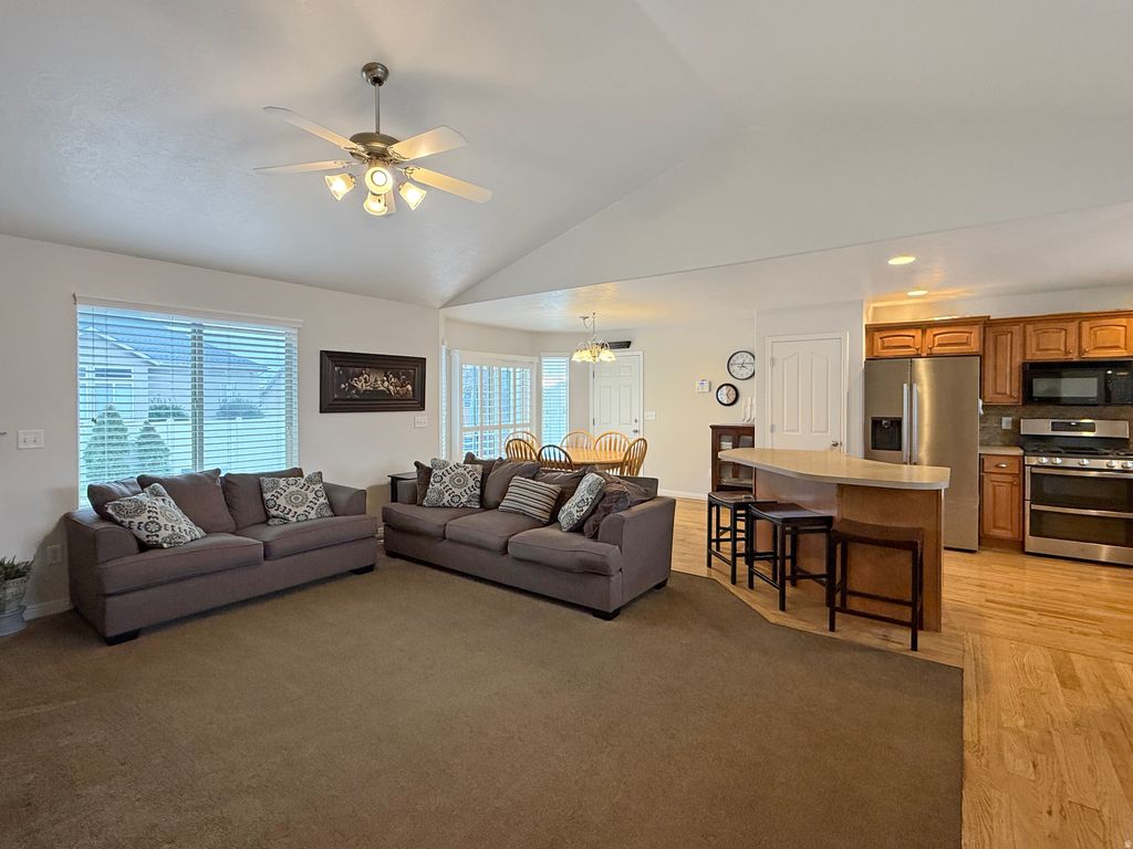 Photo of 185 E 2100 N, North Ogden, UT 84414 (MLS # 2137059)