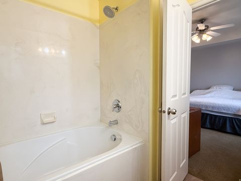 Tiny photo for 185 E 2100 N, North Ogden, UT 84414 (MLS # 2137059)