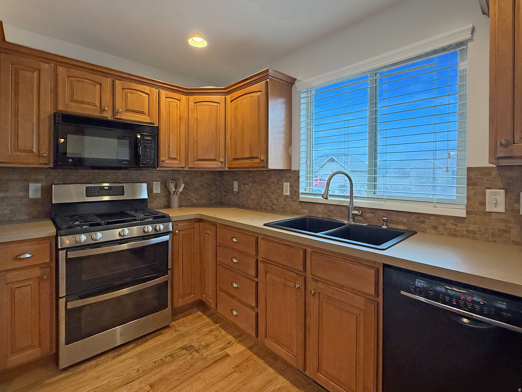 COUNTRY LANE PLACE - Residential