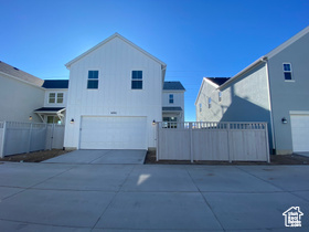 DAYBREAK - Residential