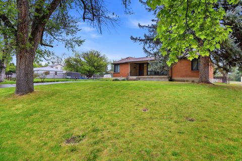 Tiny photo for 2252 E 6450 S, Cottonwood Heights, UT 84121 (MLS # 2154225)