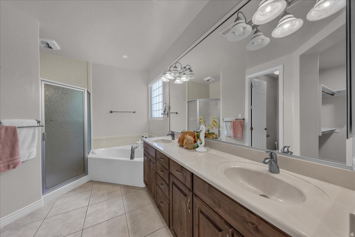 LAS ENTRADAS - Residential