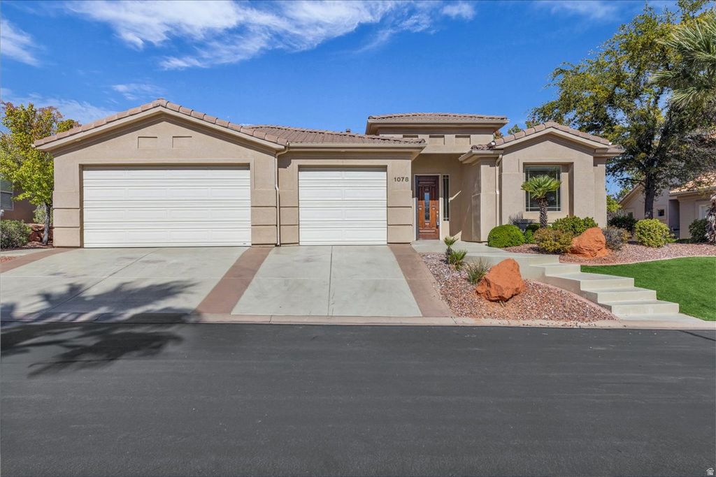Photo of 1078 W KANARRA CT, Washington, UT 84780 (MLS # 2120175)