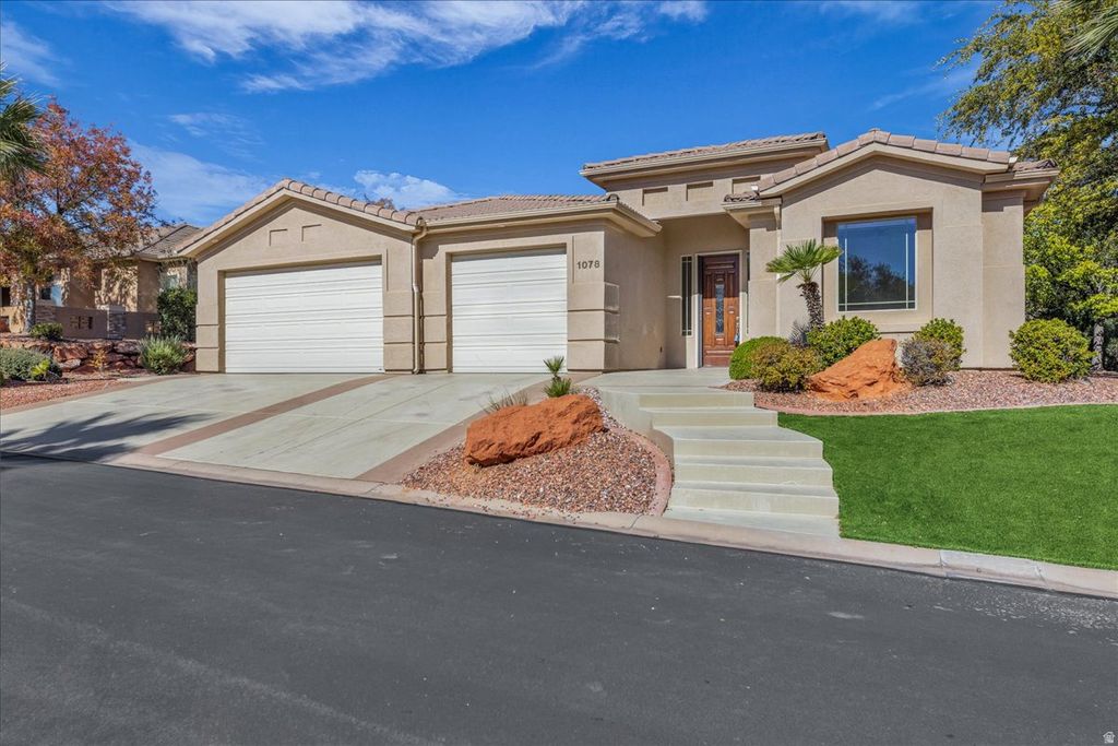 Photo of 1078 W KANARRA CT, Washington, UT 84780 (MLS # 2120175)