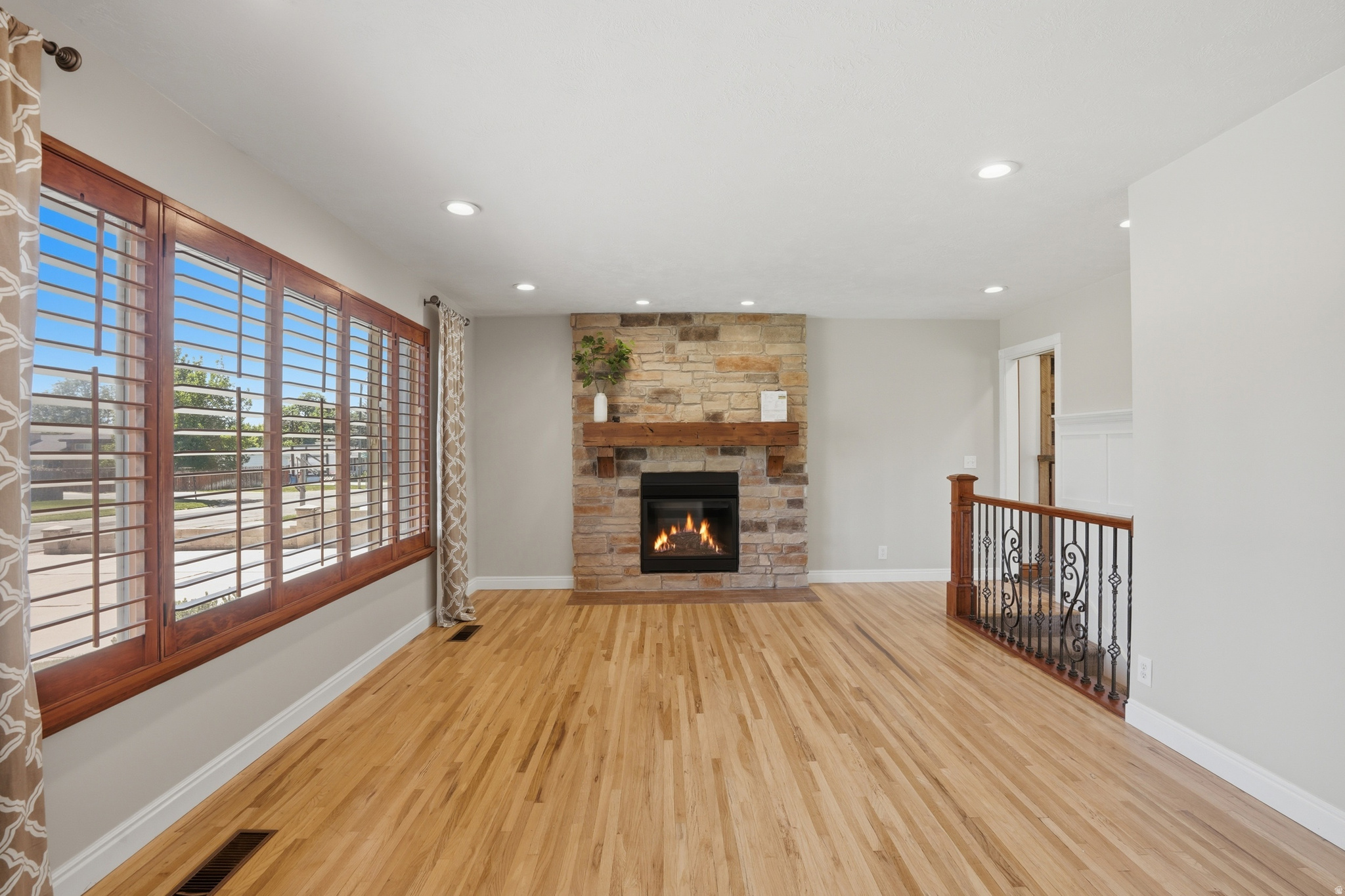 FULLER GARDENS - Residential