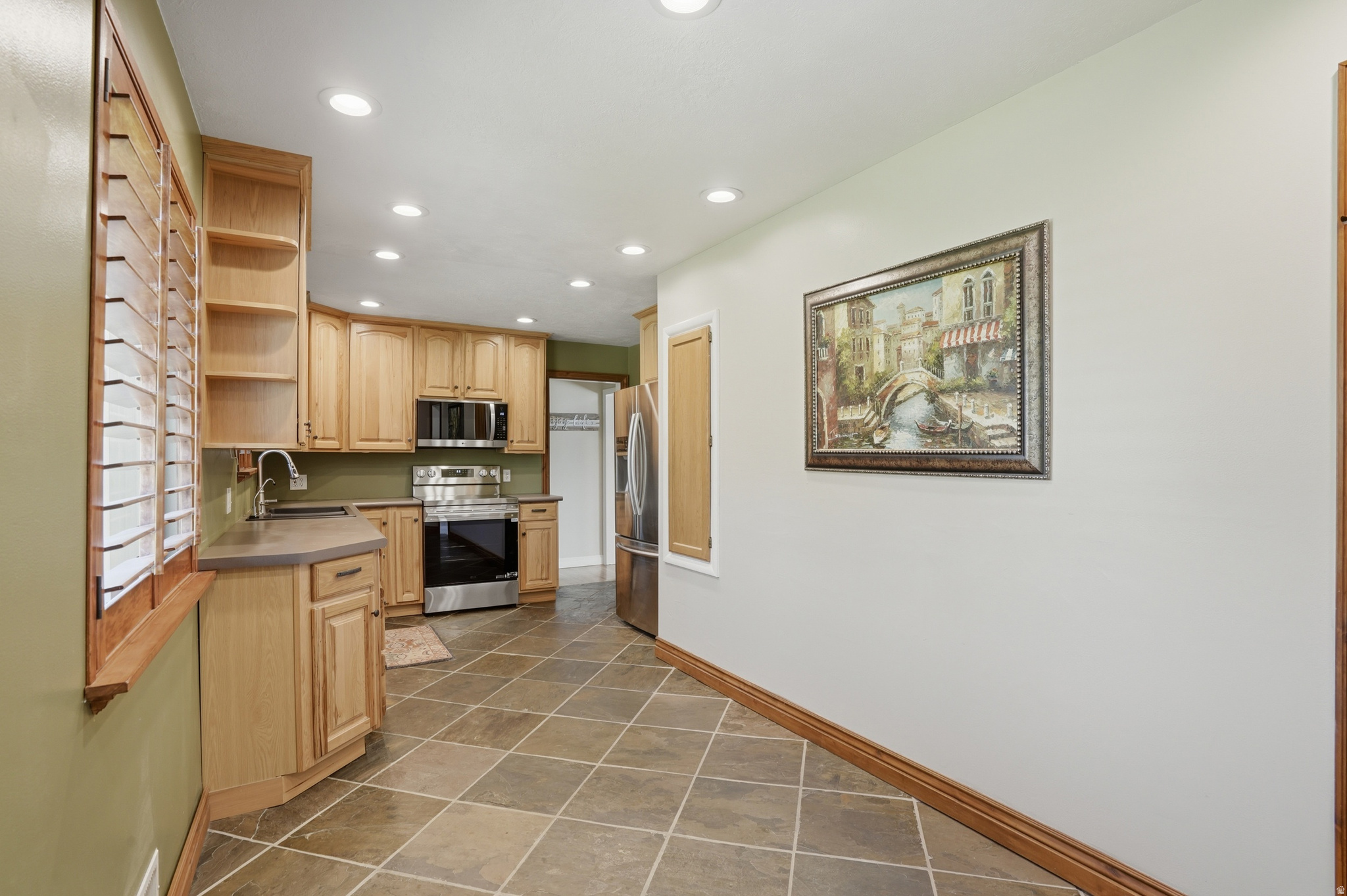 FULLER GARDENS - Residential