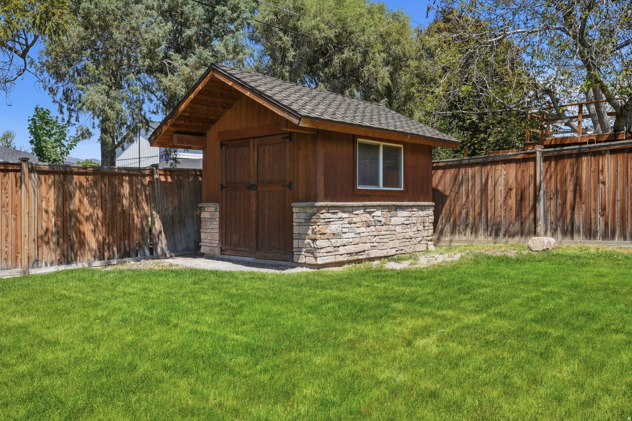 FULLER GARDENS - Residential