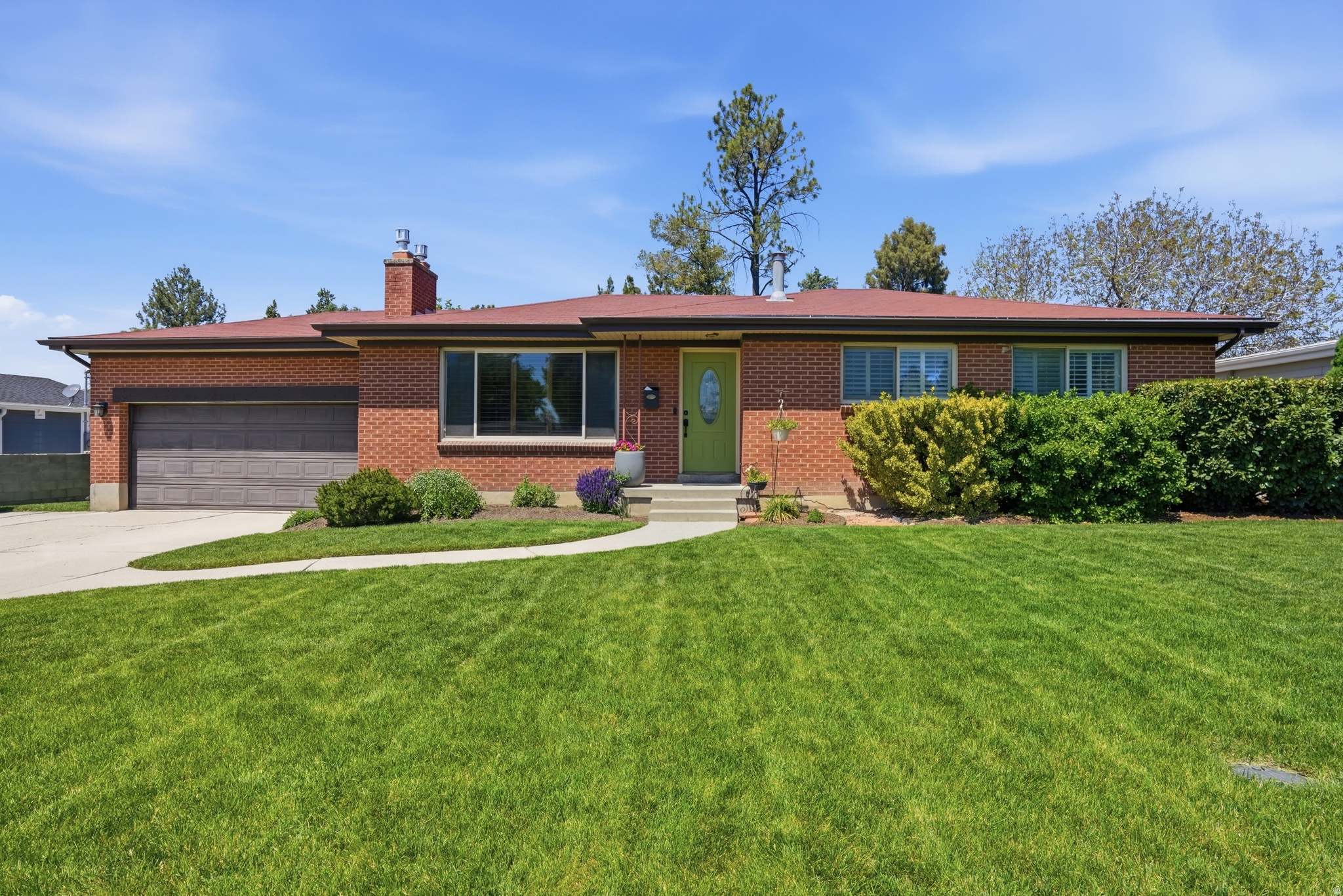 FULLER GARDENS - Residential