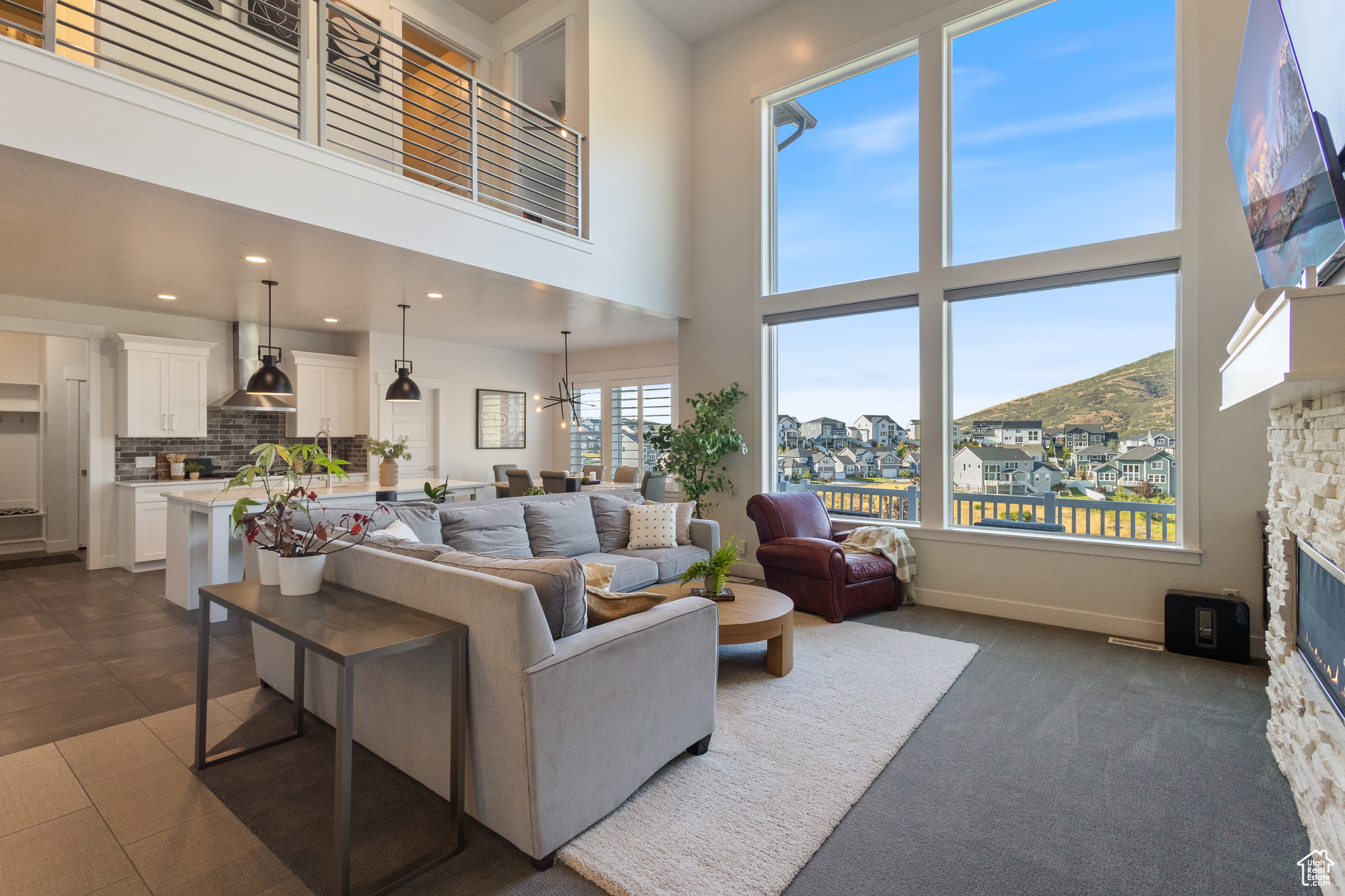 HIDDEN CANYON - Residential