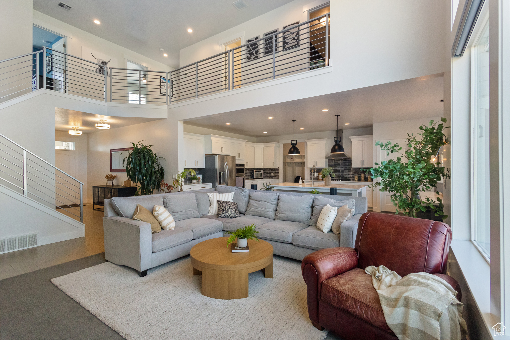 HIDDEN CANYON - Residential