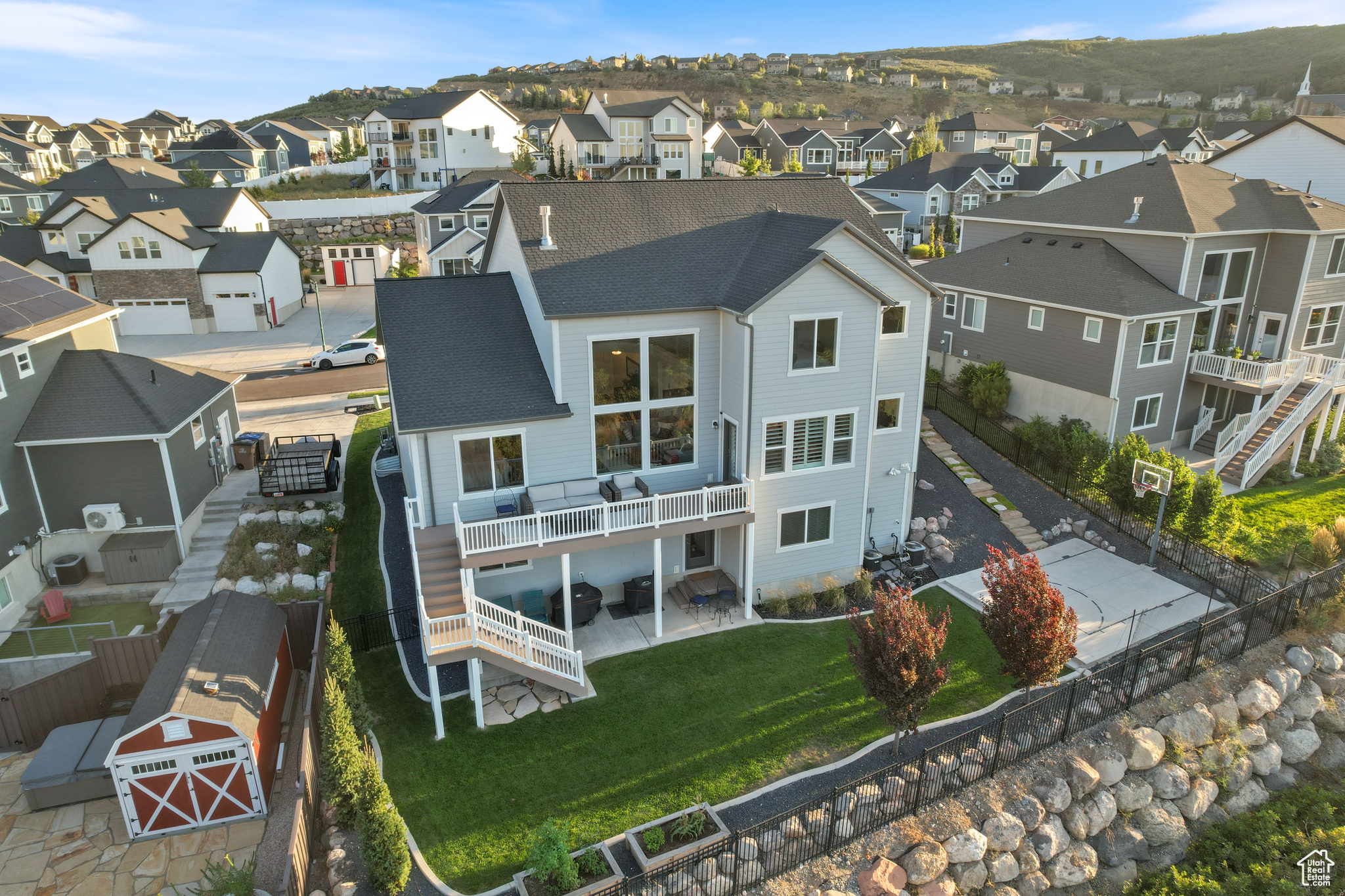 HIDDEN CANYON - Residential