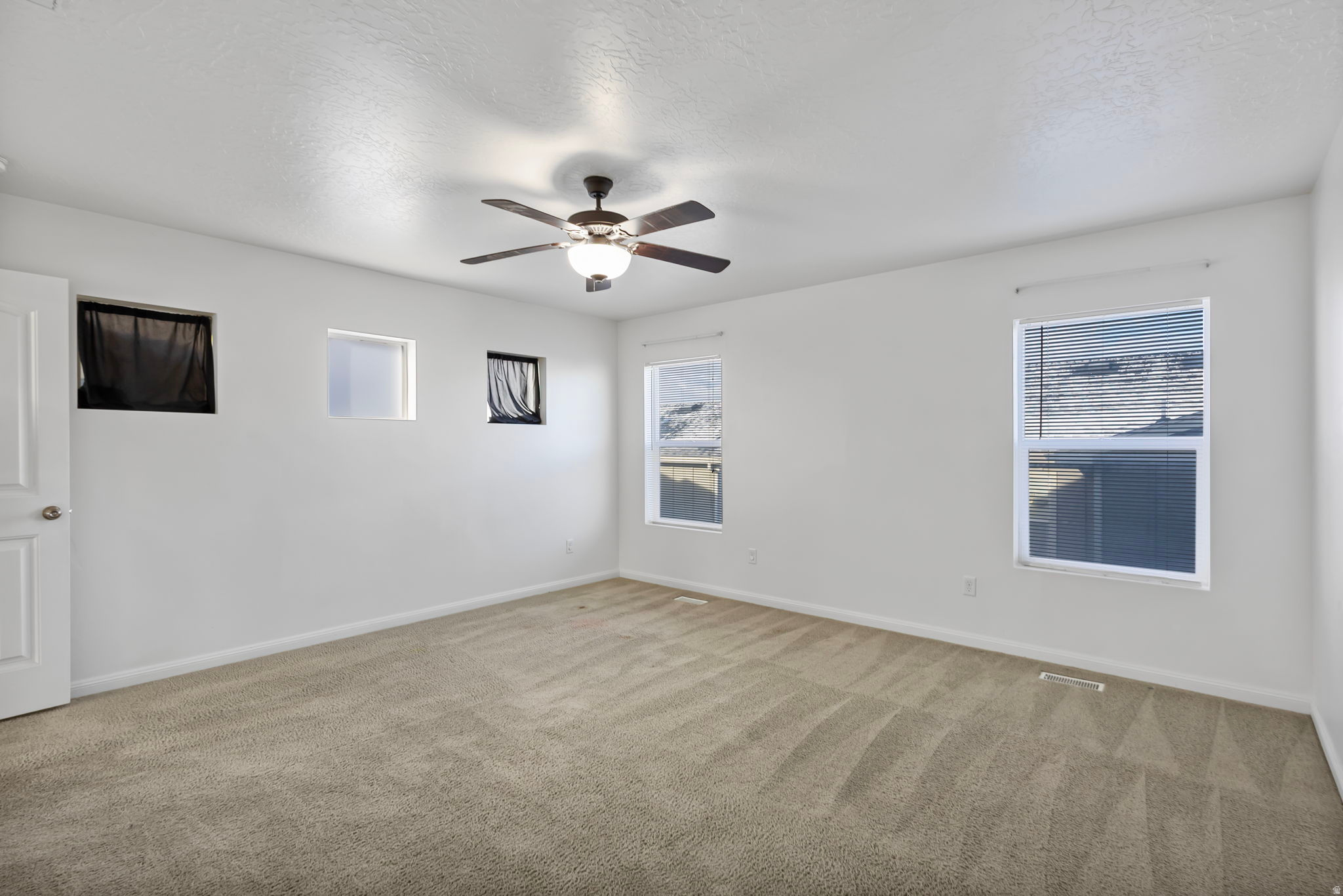 INDEPENDENCE POINT - Residential Lease