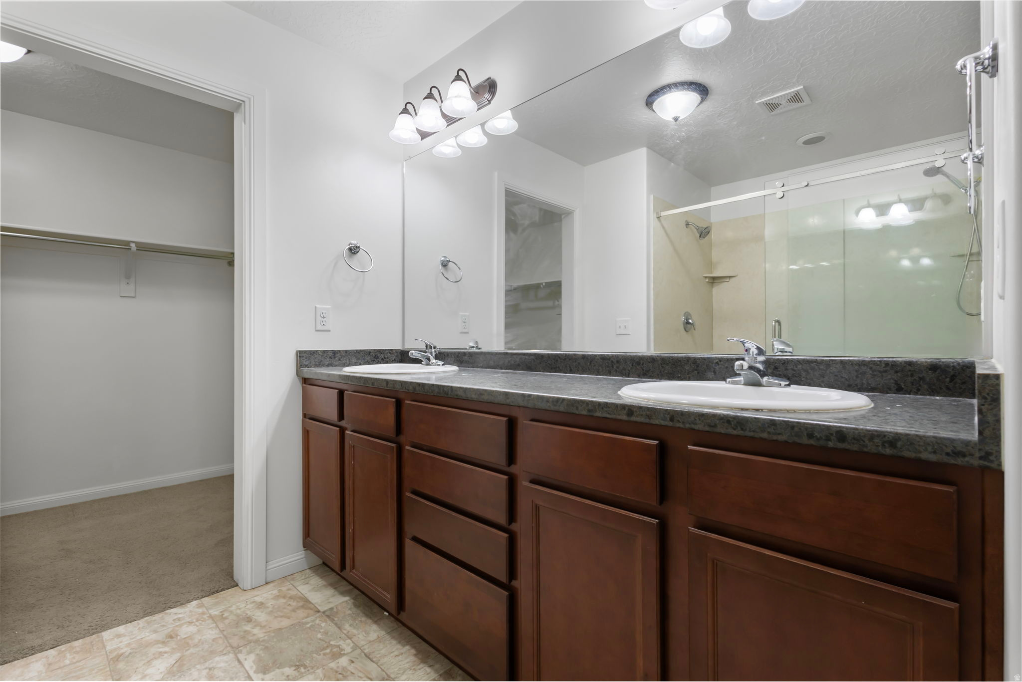 INDEPENDENCE POINT - Residential Lease