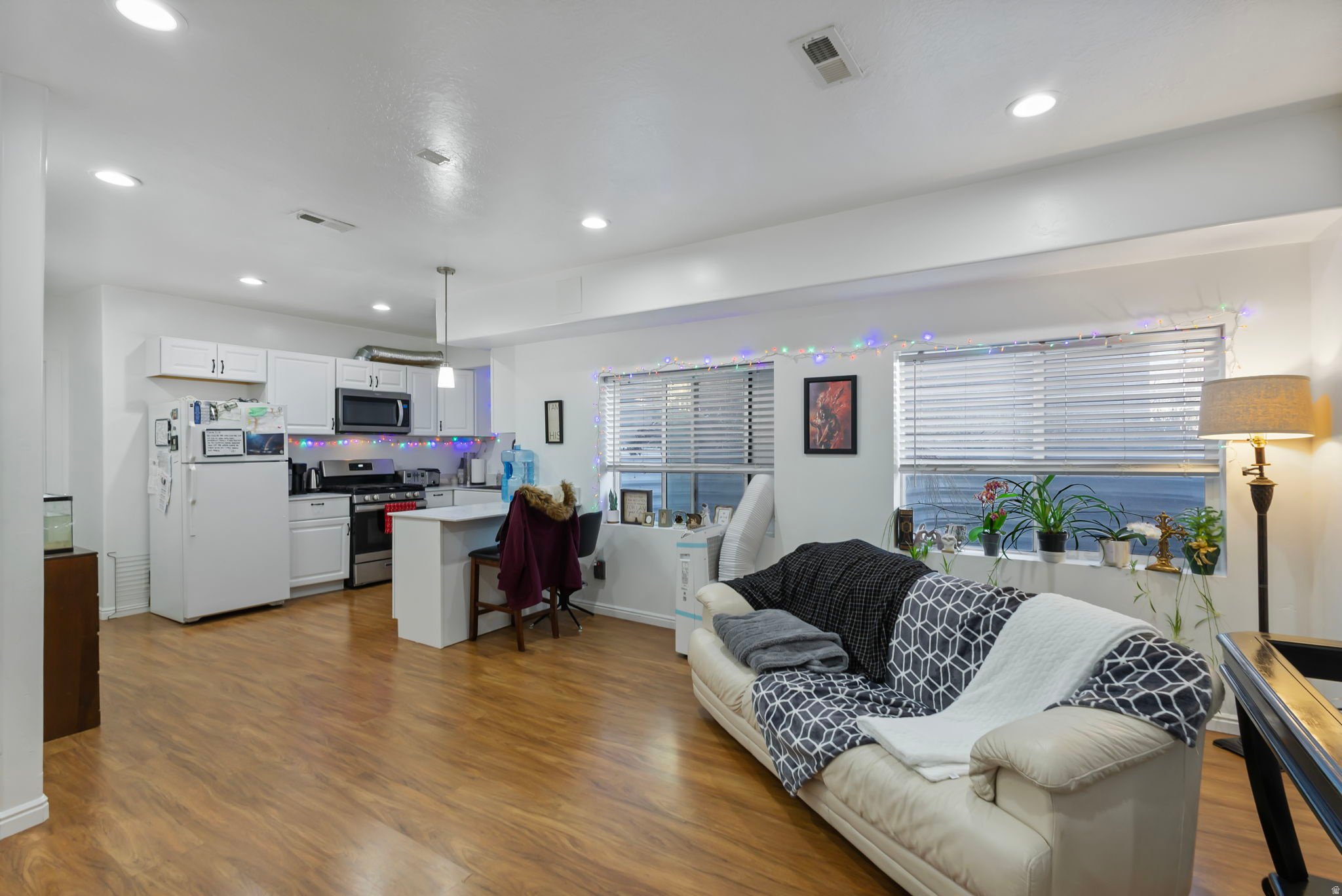 INDEPENDENCE POINT - Residential Lease