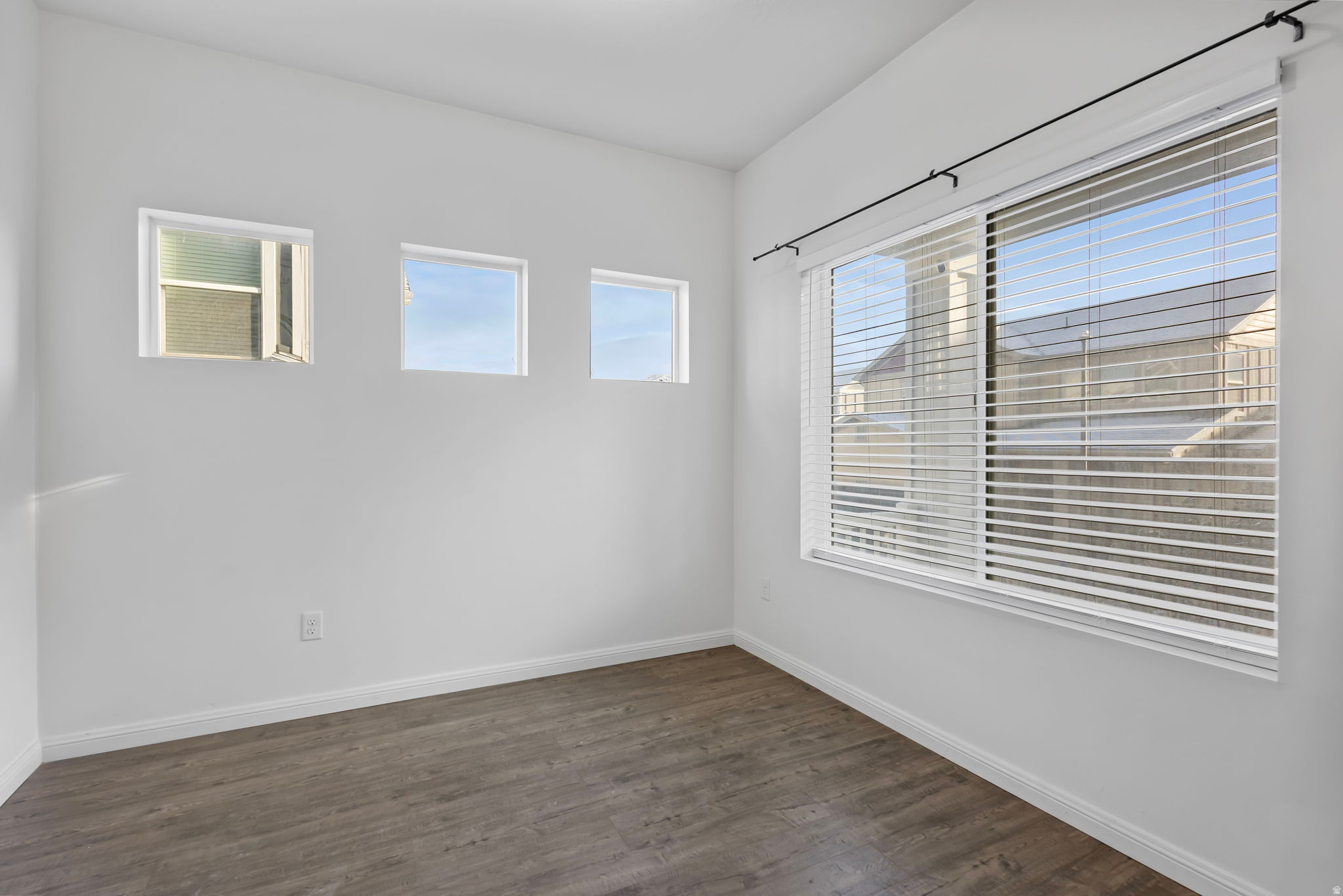 INDEPENDENCE POINT - Residential Lease