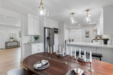 Tiny photo for 4386 S 2490 E, Holladay, UT 84124 (MLS # 2124838)