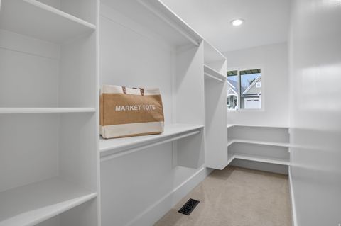 Tiny photo for 4386 S 2490 E, Holladay, UT 84124 (MLS # 2124838)